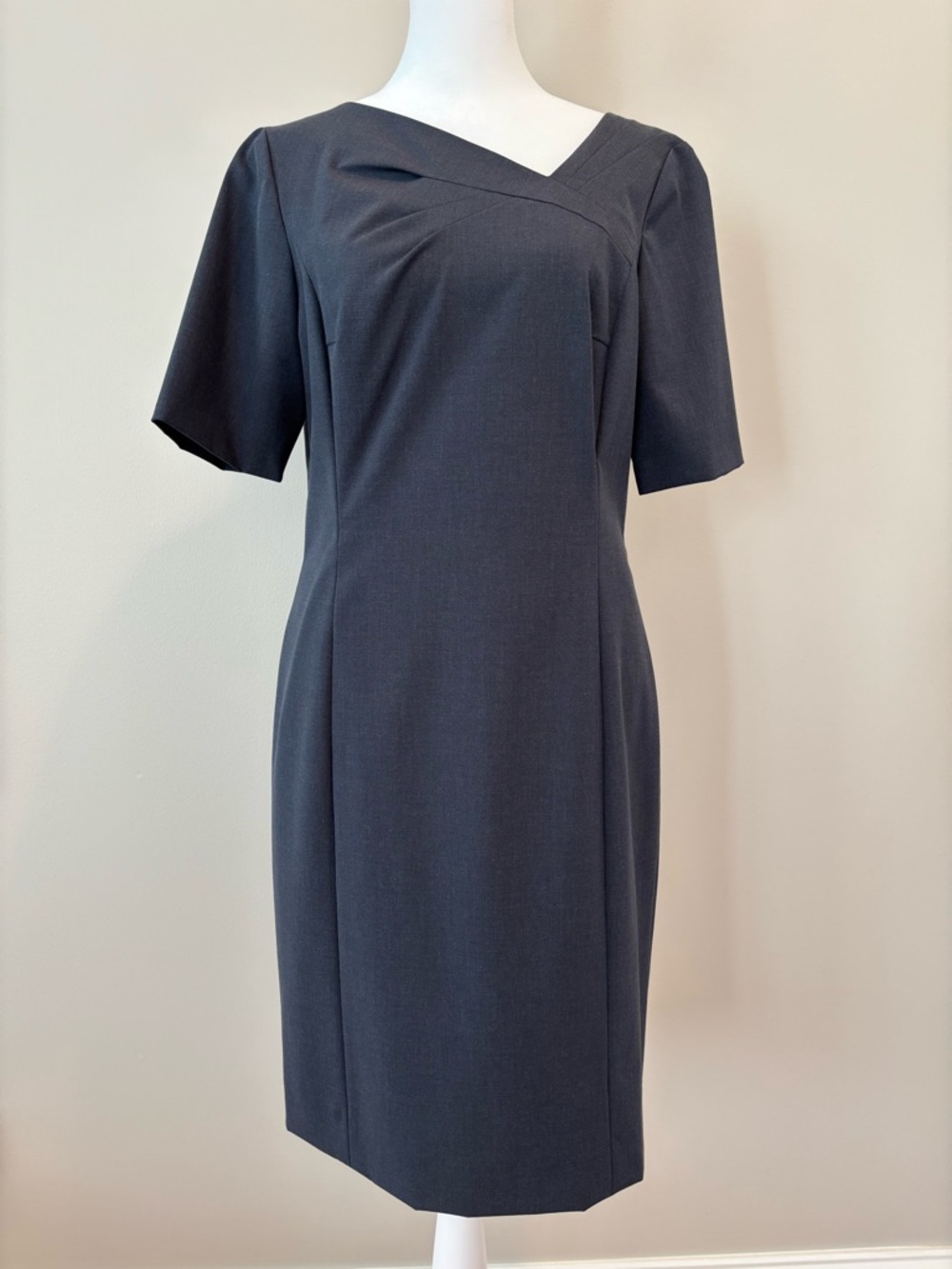 Antonio Melani Short Sleeve Dress NWOT Womens 8 Lined Body